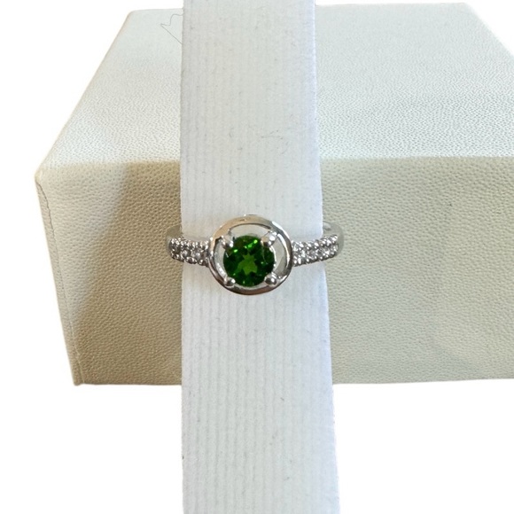 Silver and green satellite ring - Picture 5 of 11